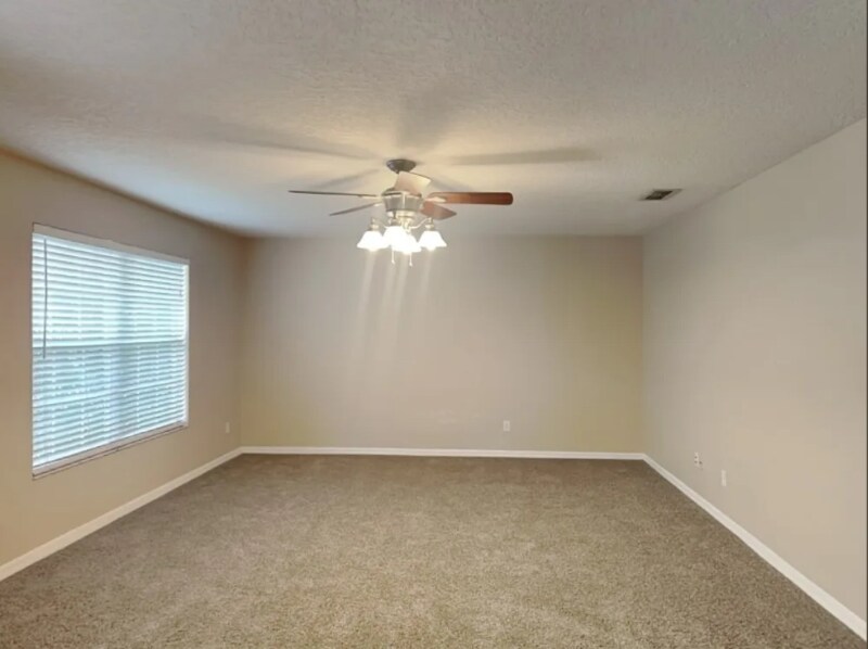 Building Photo - 88 Windrose Dr