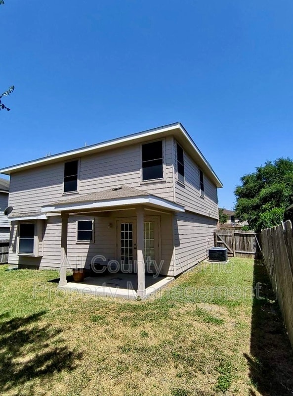 Building Photo - 10316 Artesia Wells