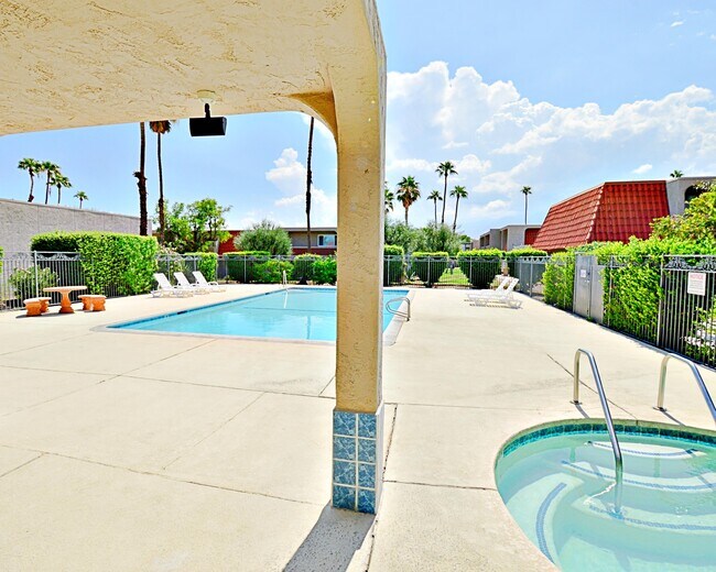 Building Photo - 2230 N Indian Canyon Dr