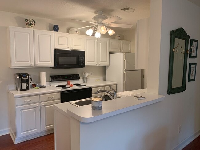 Building Photo - Beautiful, 1st Floor Unfurnished,  Bedroom Condo at Riverwoods in Murrells Inlet!