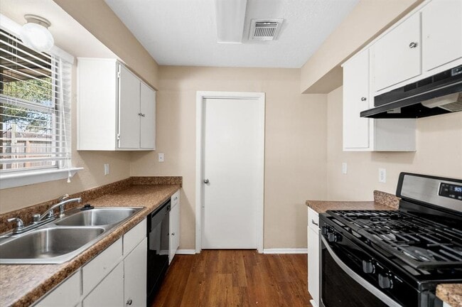 Building Photo - 1026 Melford Ave