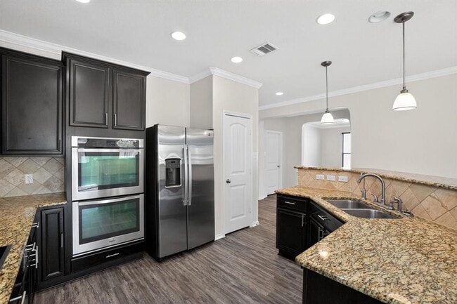 Building Photo - 2239 Howry Dr