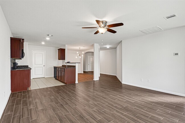 Building Photo - 11122 Hillside Creek Dr