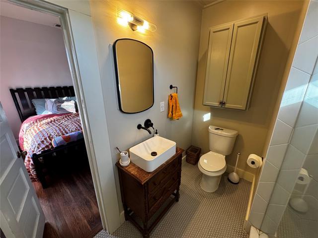 Building Photo - 1802 Seevers Ave