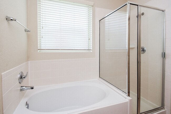 Building Photo - 2106 Harmon Crest Ct