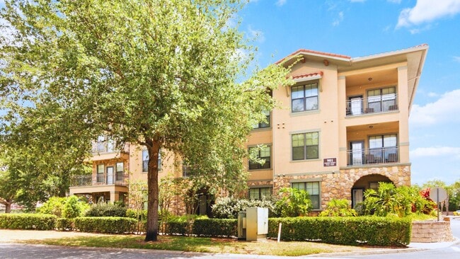 Building Photo - 901 Charo Pkwy
