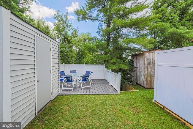 Building Photo - 9 Stillwood Cir