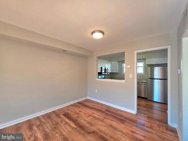 Building Photo - 2510 N Dearing St