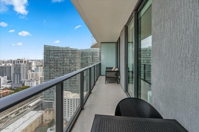 Building Photo - 1300 S Miami Ave