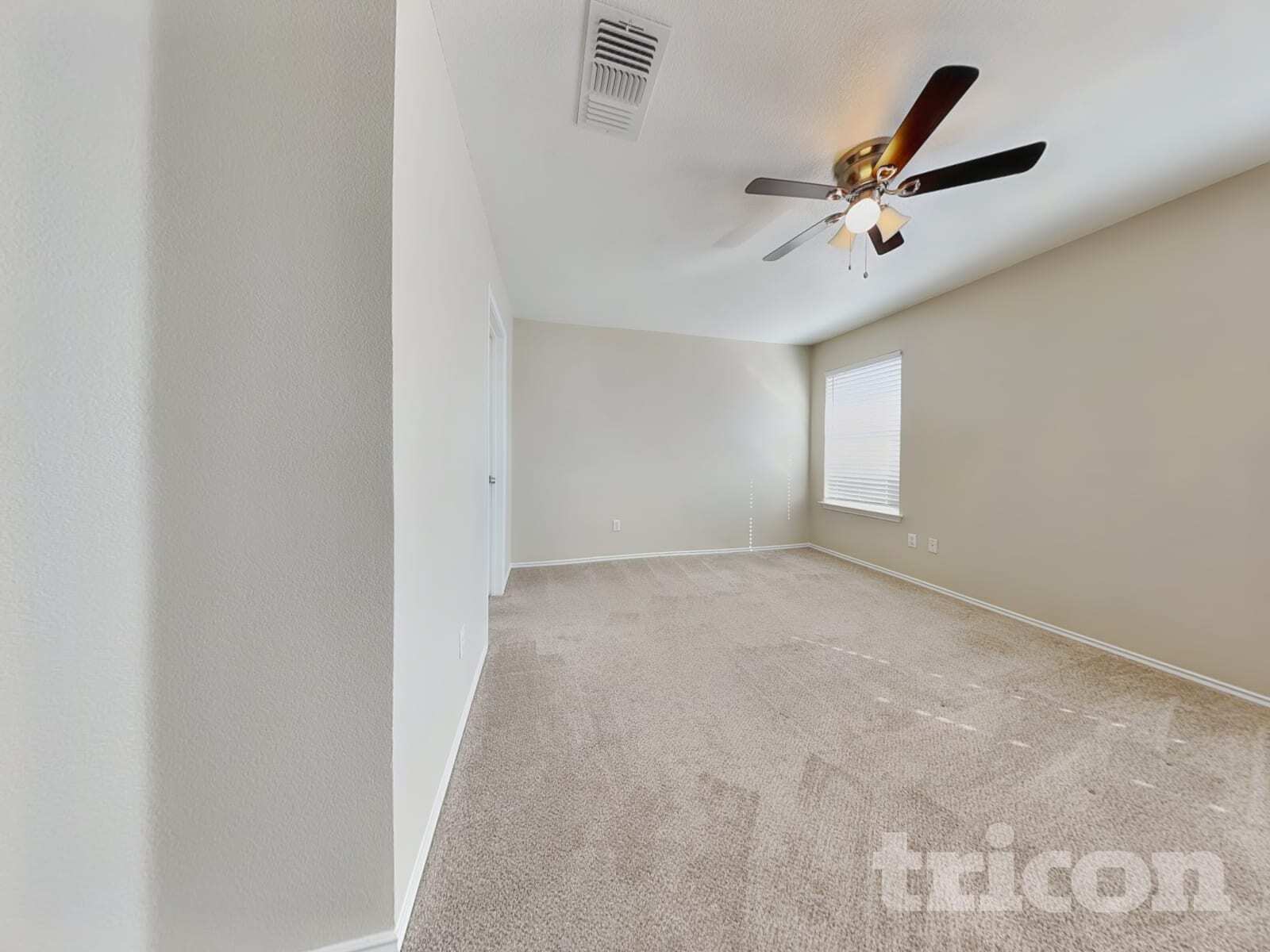 Building Photo - 228 Fall Creek Dr