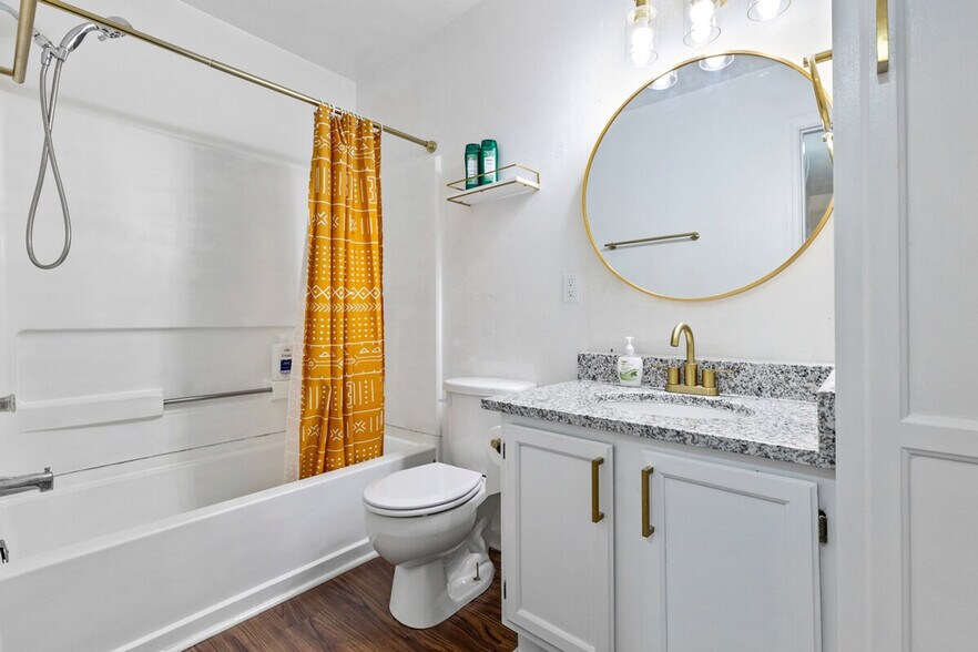 Building Photo - 1300 Nylic St