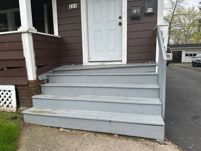 Building Photo - 229-231 Selye Ter