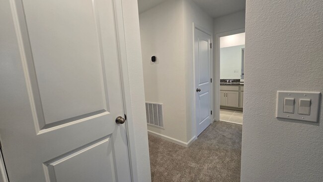 Building Photo - Brand-New Apopka 4Bed/2.5 Bath Townhome Avail for Rent! Be The first to Live Here!