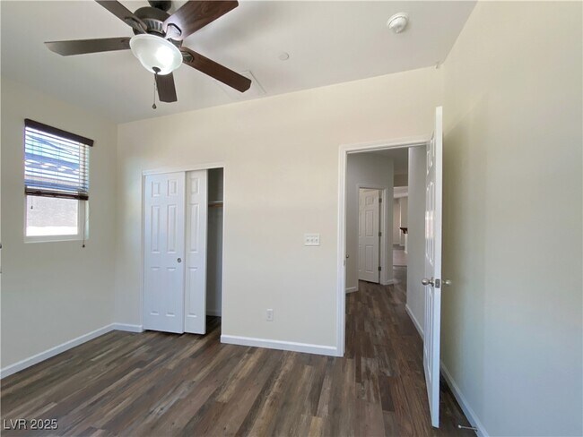 Building Photo - 1000 Aspen Cliff Dr