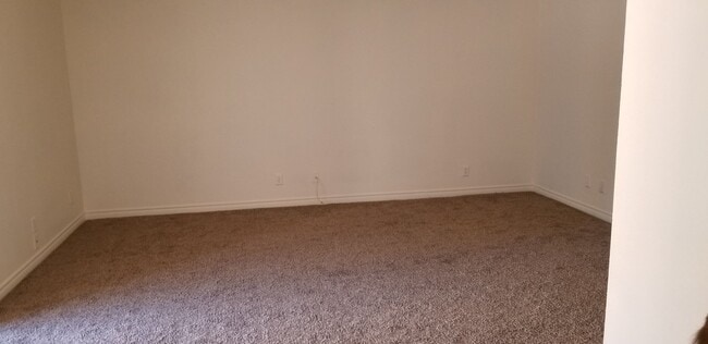Building Photo - Beautiful 2 bedroom condo for Rent