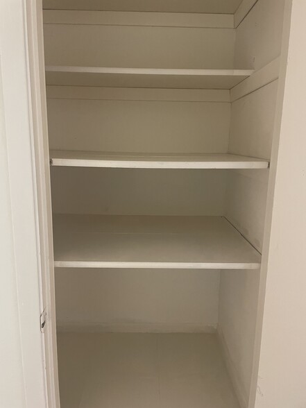 Building Photo - 11136 El Sendero St