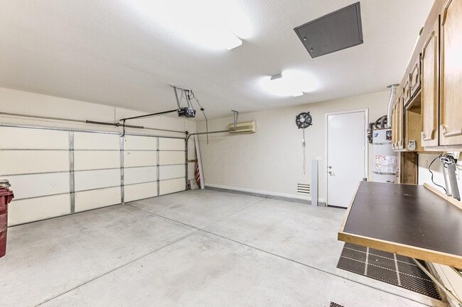 Building Photo - 41544 Via Arleta