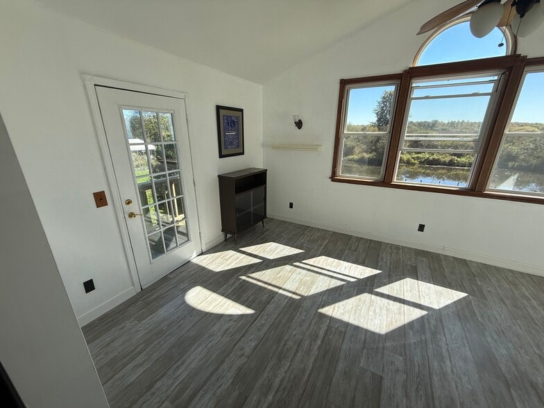 Building Photo - 110 Dotson Dr