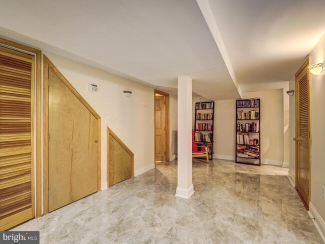 Building Photo - 3629 Ordway St NW