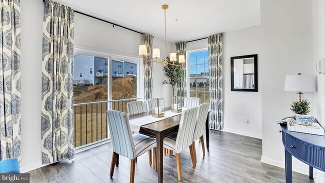 Building Photo - 1090 Meadowlark Dr