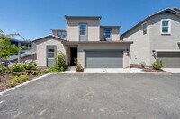 Building Photo - Never Lived In 4 Bedroom Home for Rent in Folsom Ranch!