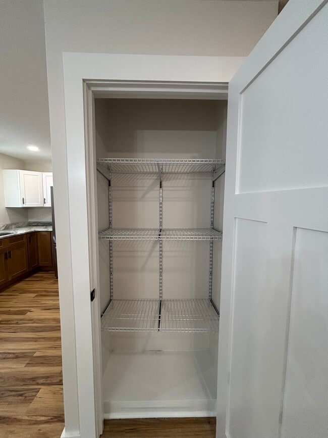 Building Photo - 20 Pond Rd