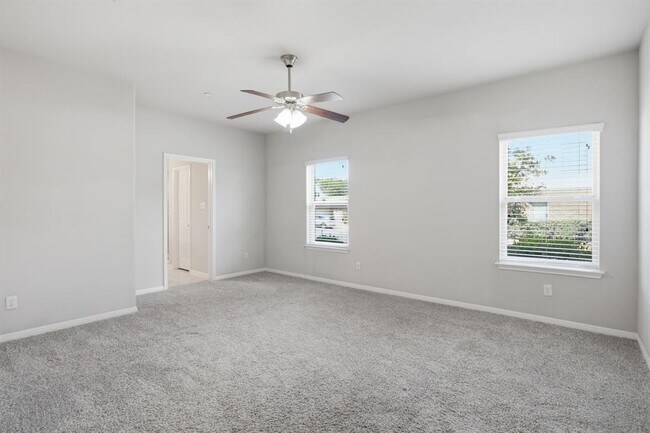Building Photo - 2304 S Lakeline Blvd