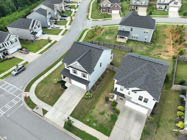Building Photo - 5121 Heathbrook Dr