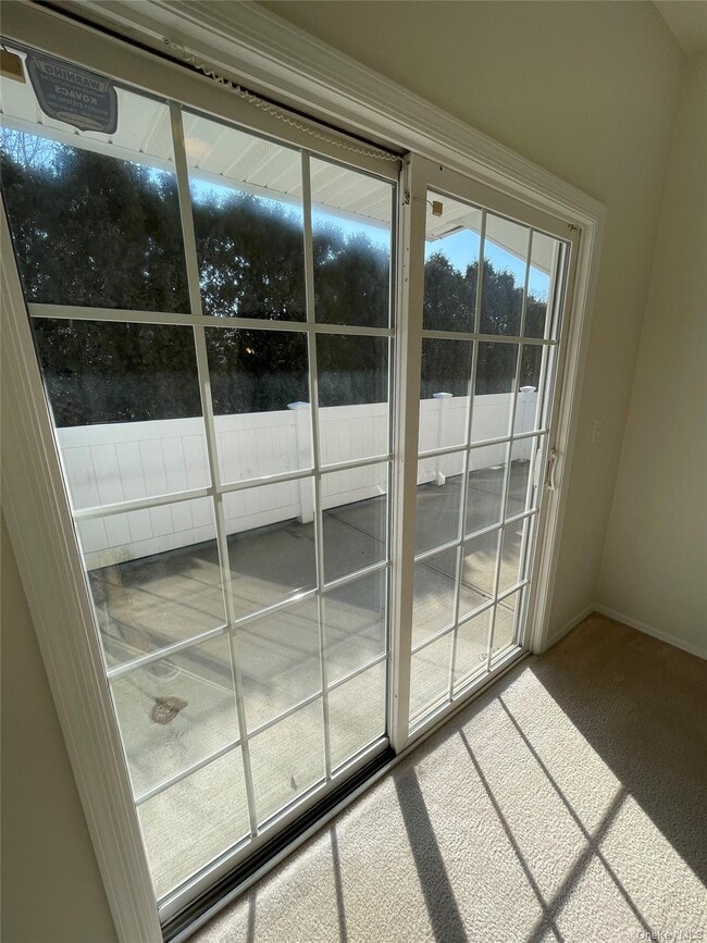 Building Photo - 75 Jacqueline Way