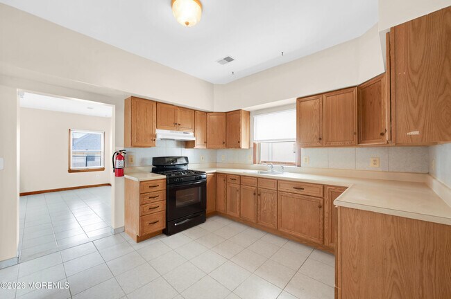 Building Photo - 2 Ocean Terrace