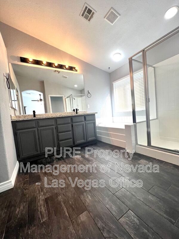 Building Photo - 1401 Healing Waters Ln