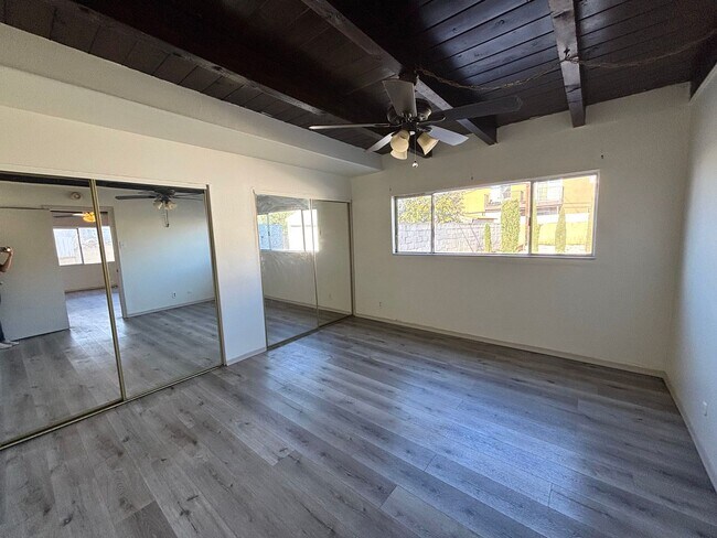 Building Photo - Affordable 3 bedroom home available now in Bellflower