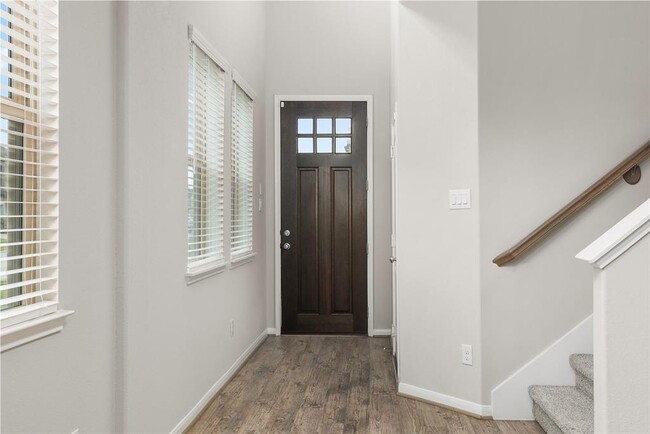 Building Photo - 7325 Hinsdale Dr