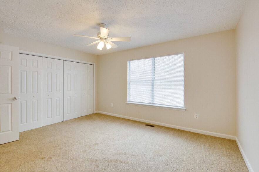 Building Photo - 307 Guilford Ct