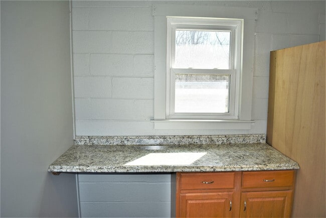 Building Photo - 12790 Dennison Rd