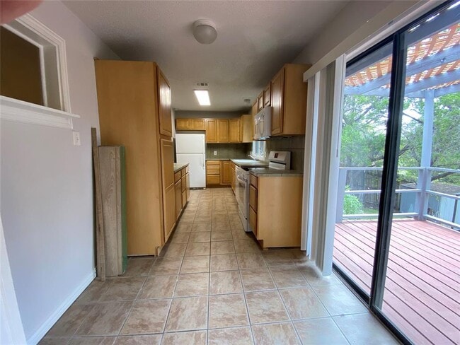 Building Photo - 1516 Lisa Dr