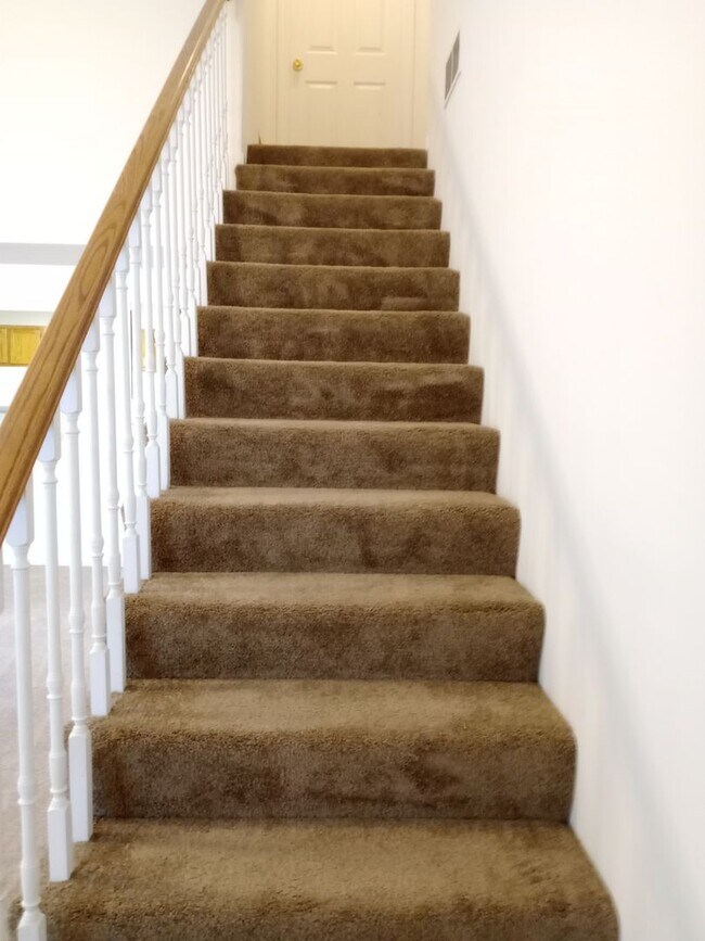 Building Photo - 2401-2403-2403 Northampton Dr