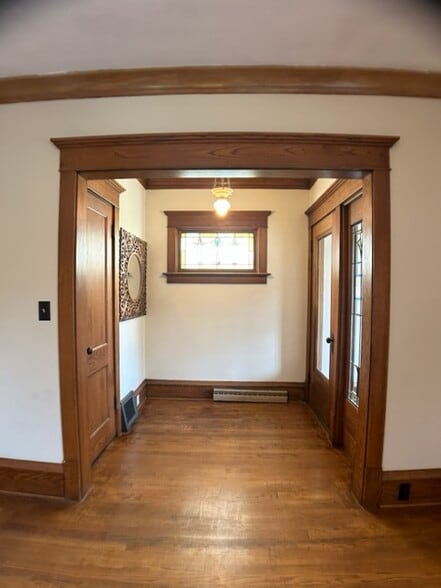 Building Photo - 6819 Aetna Ct