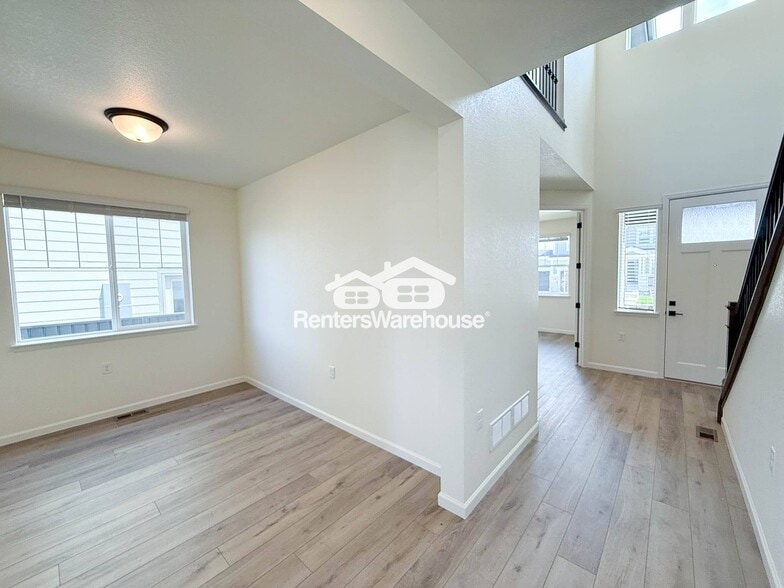 Building Photo - 121 Cherrywood Ln