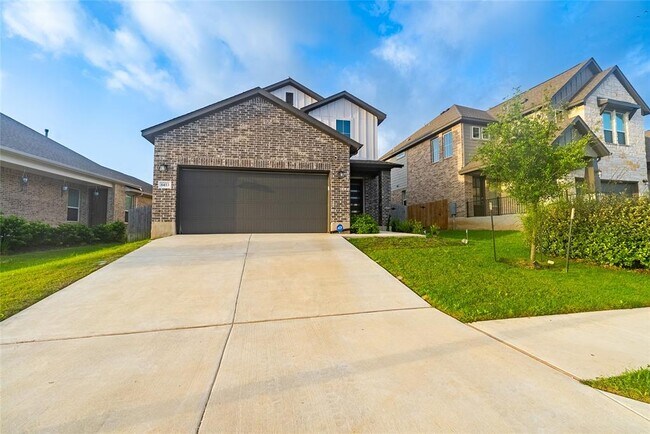 Building Photo - 6413 Night Chinook Dr