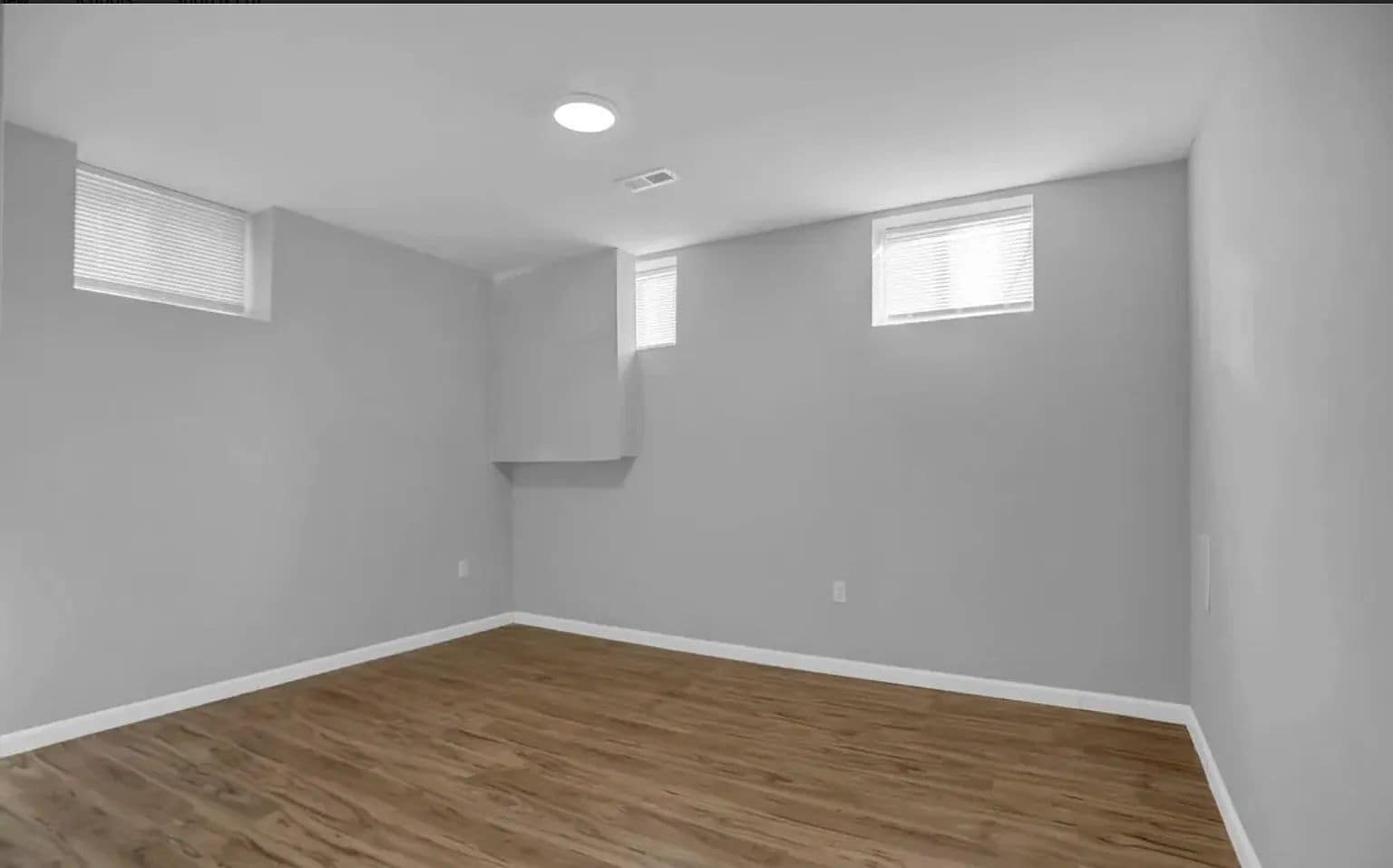 Building Photo - 5922 Benton Heights Ave