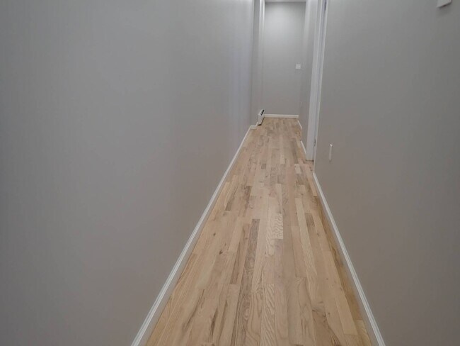 Building Photo - 982 Dumont Ave