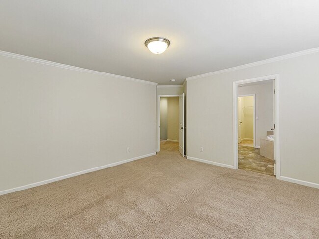 Building Photo - Stunning 4+ Bedroom 2.5 Bath Lea Hill, Auburn