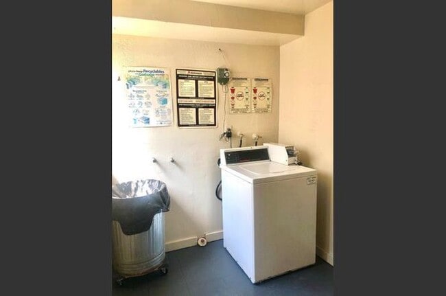 Building Photo - 5702 Tucson Dr