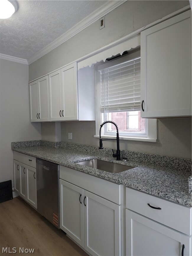 Building Photo - 80 E Ido Ave