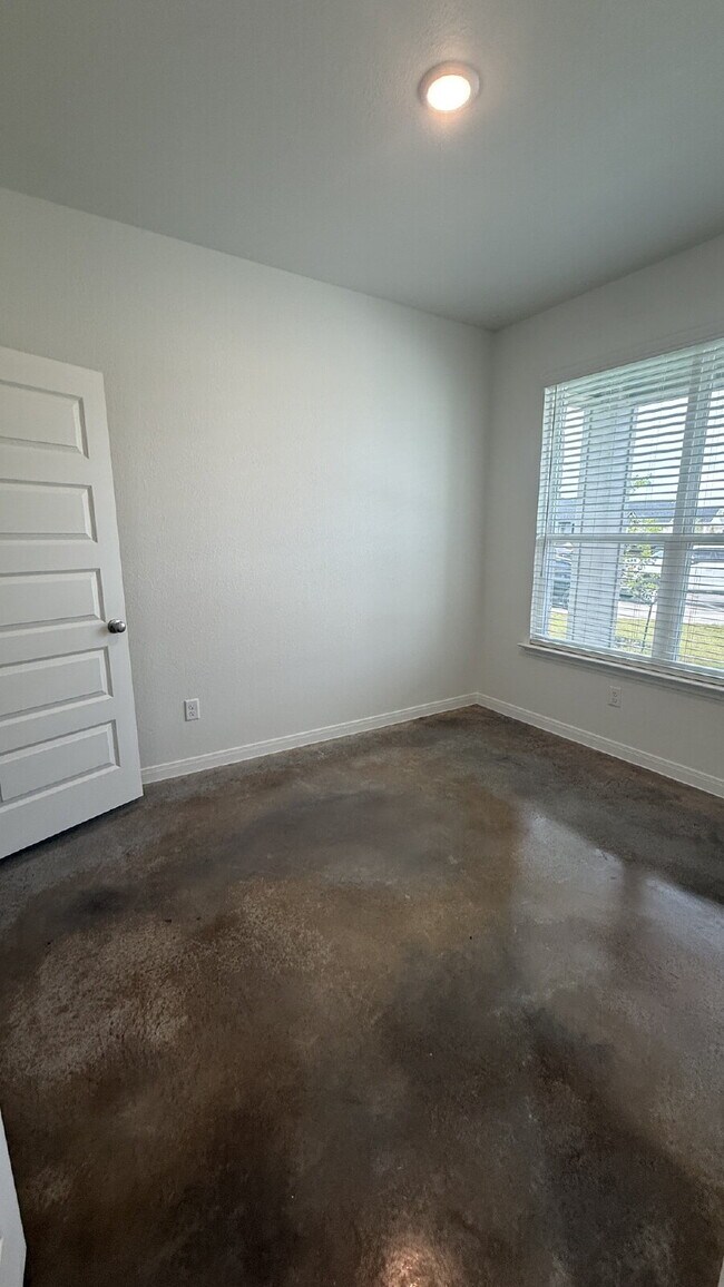 Building Photo - Brand NEW Spacious & Modern 3-Bedroom Duplex with Washer and Dryer and HUGE Backyard
