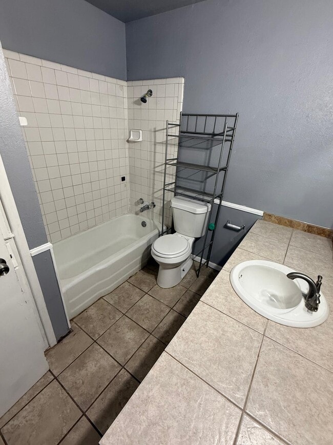 Building Photo - 2107 49th St