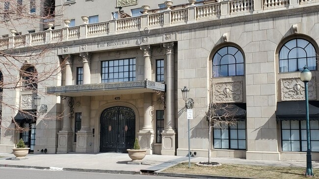 Building Photo - 475 W 12th Ave