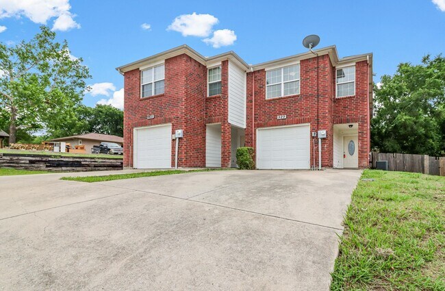 Building Photo - 929-931-931 Parkplace Ridge