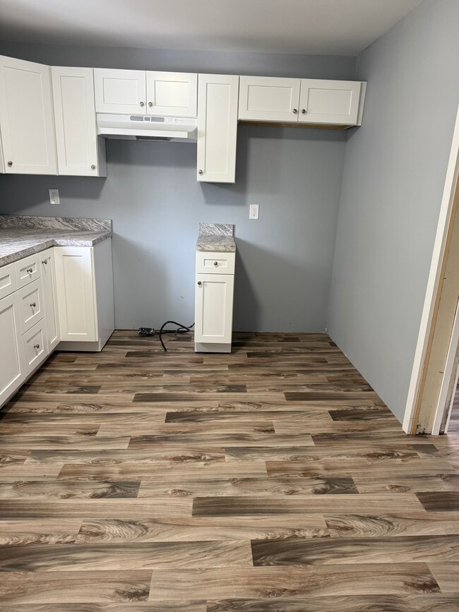 Building Photo - 157 S Laurel St